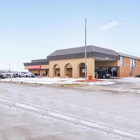Oyo Hotel Goodland Ks Hwy 24 Bagian luar foto